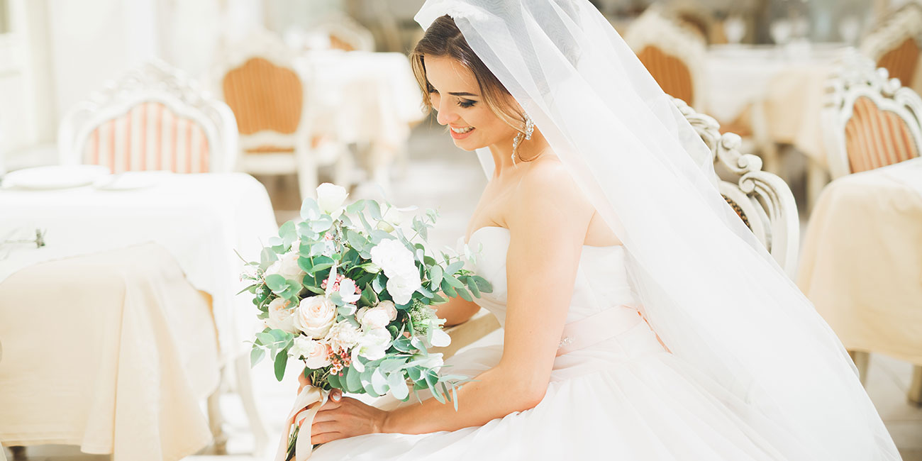 Die aktuellen Brautmode-Trends und moderne Inspiration für Trauringe finden Sie auf Hochzeitsmesse-Ingolstadt.de!
