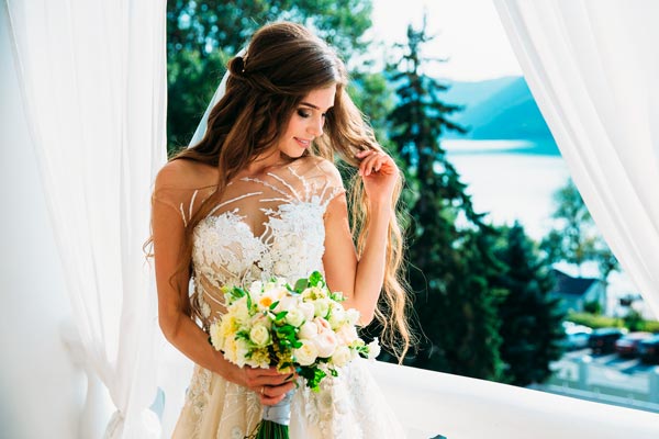 Das Brautkleid ist neben den Trauringen das A und O auf Ihrer persönlichen Hochzeitsfeier!